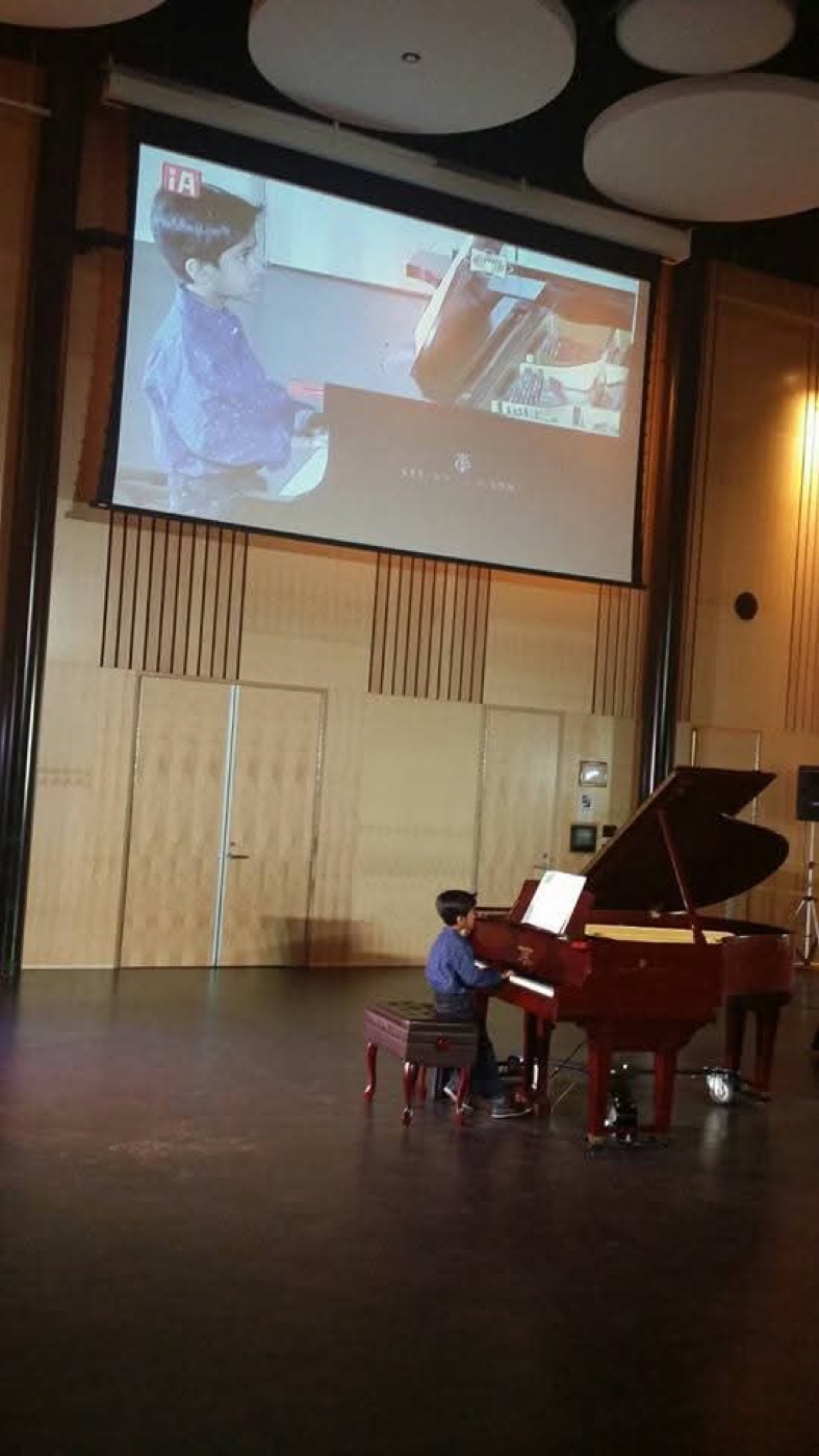 Piano moment